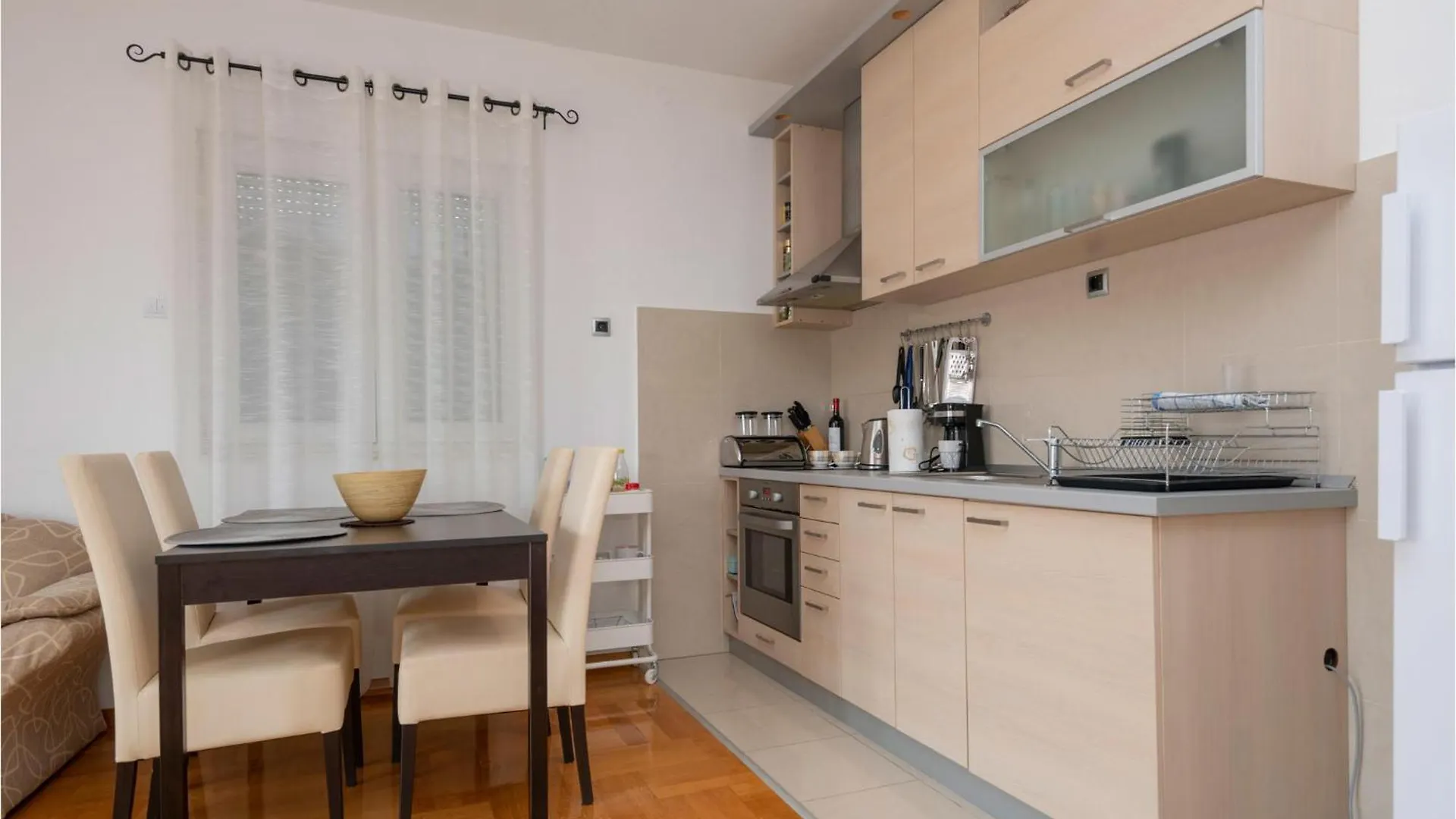 1 Bedroom Amazing Apartment In Seget Donji Trogir