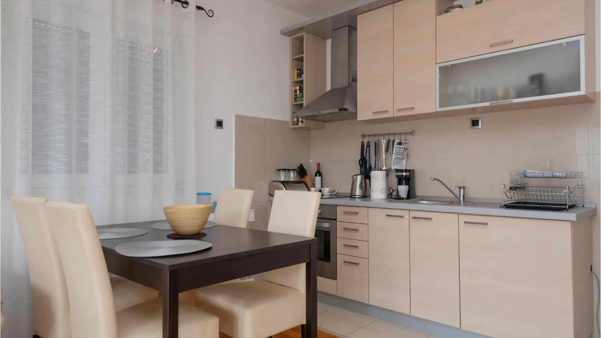 1 Bedroom Amazing Apartment In Seget Donji Trogir