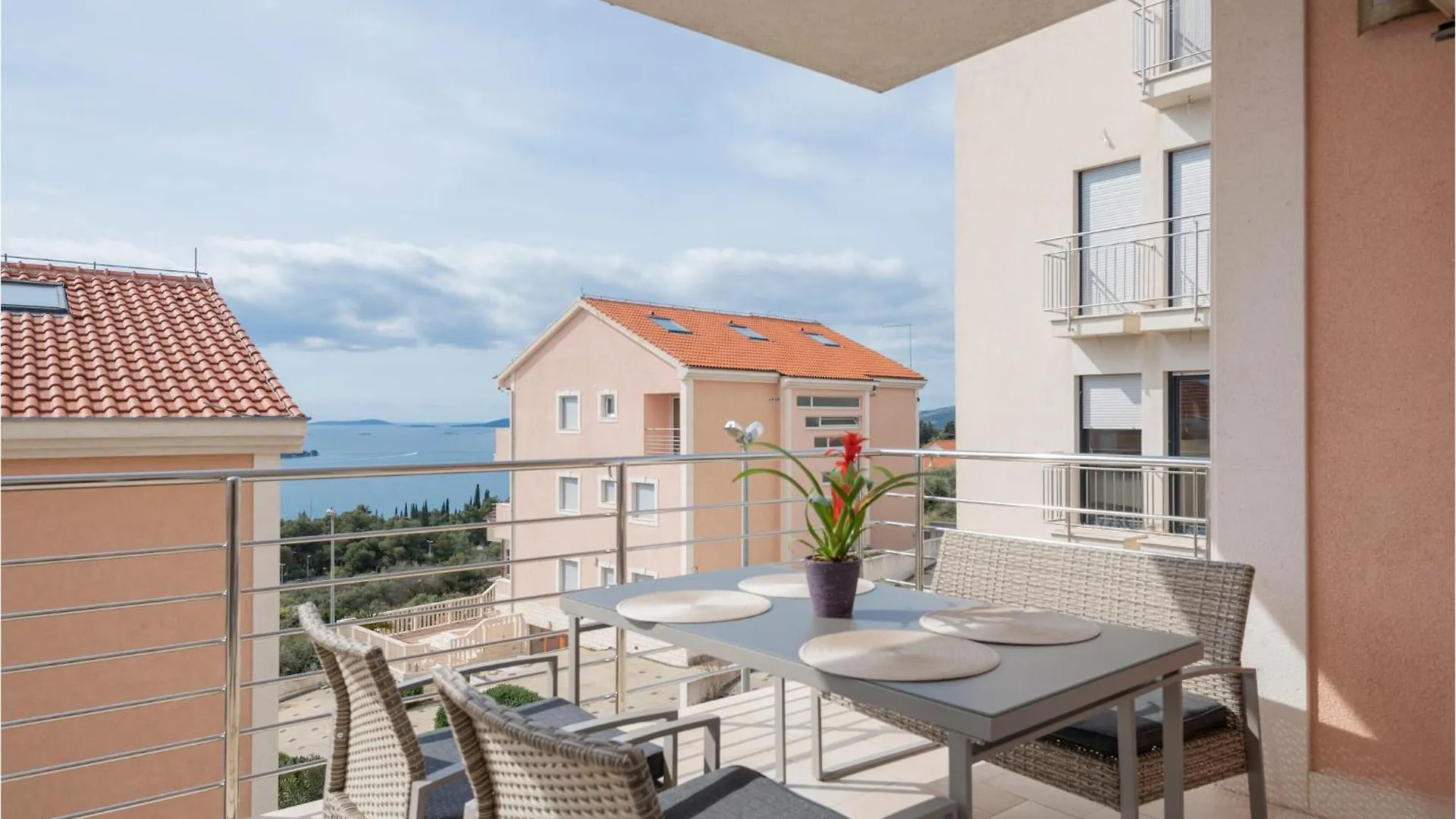 1 Bedroom Amazing Apartment In Seget Donji Trogir